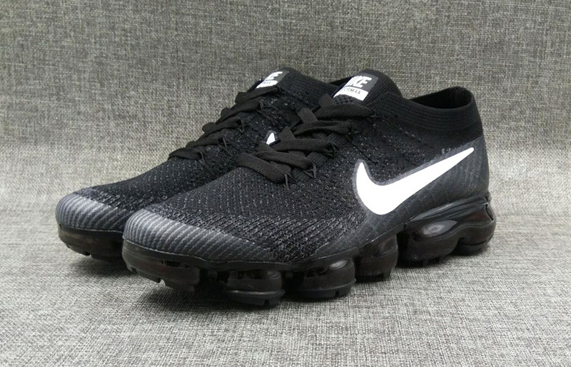 vapormax noir solde