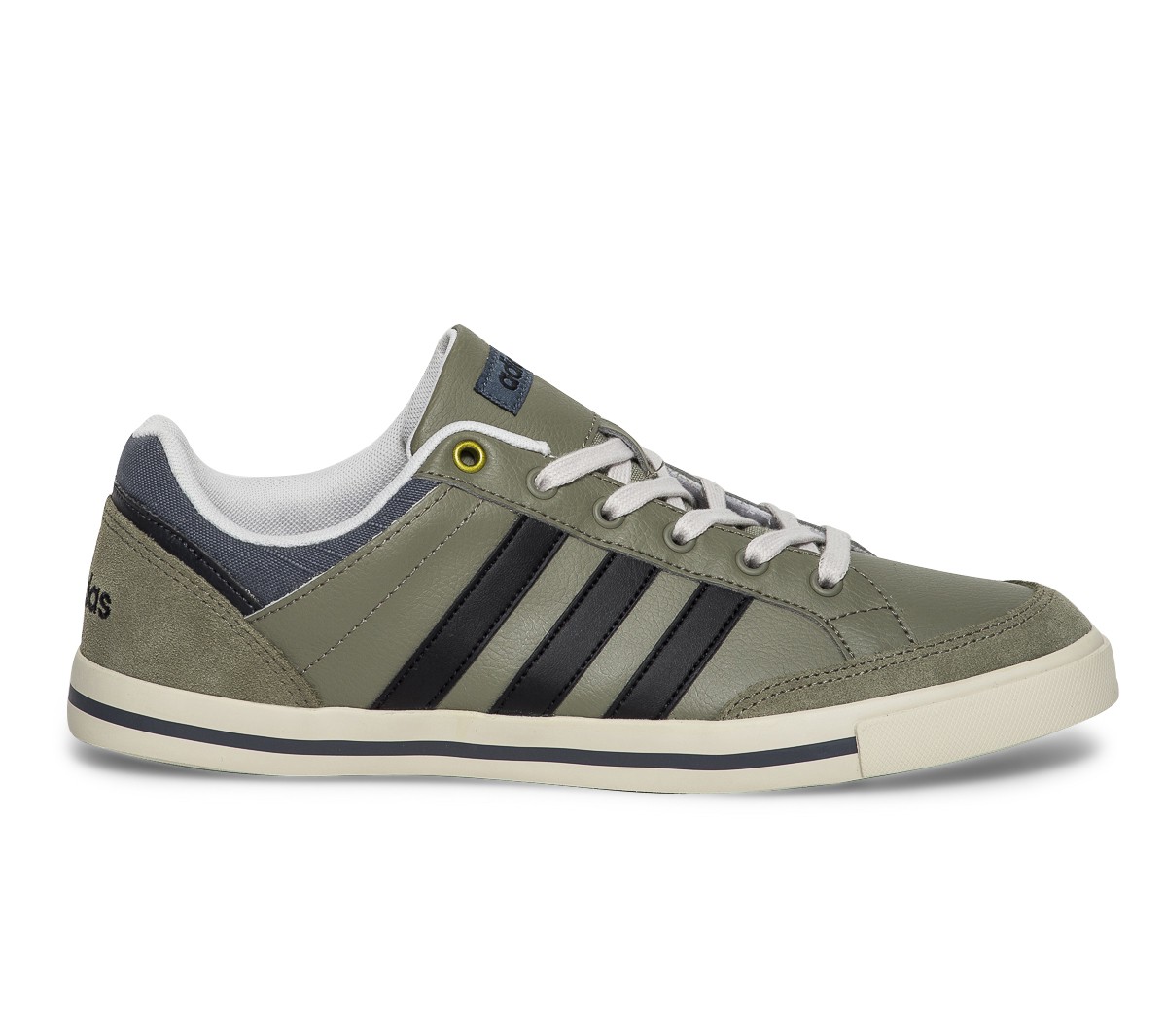 chaussure en cuir adidas